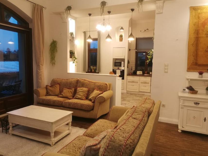 Kuria Apartman With Private Jacuzzi And Pool Budapest Eksteriør billede