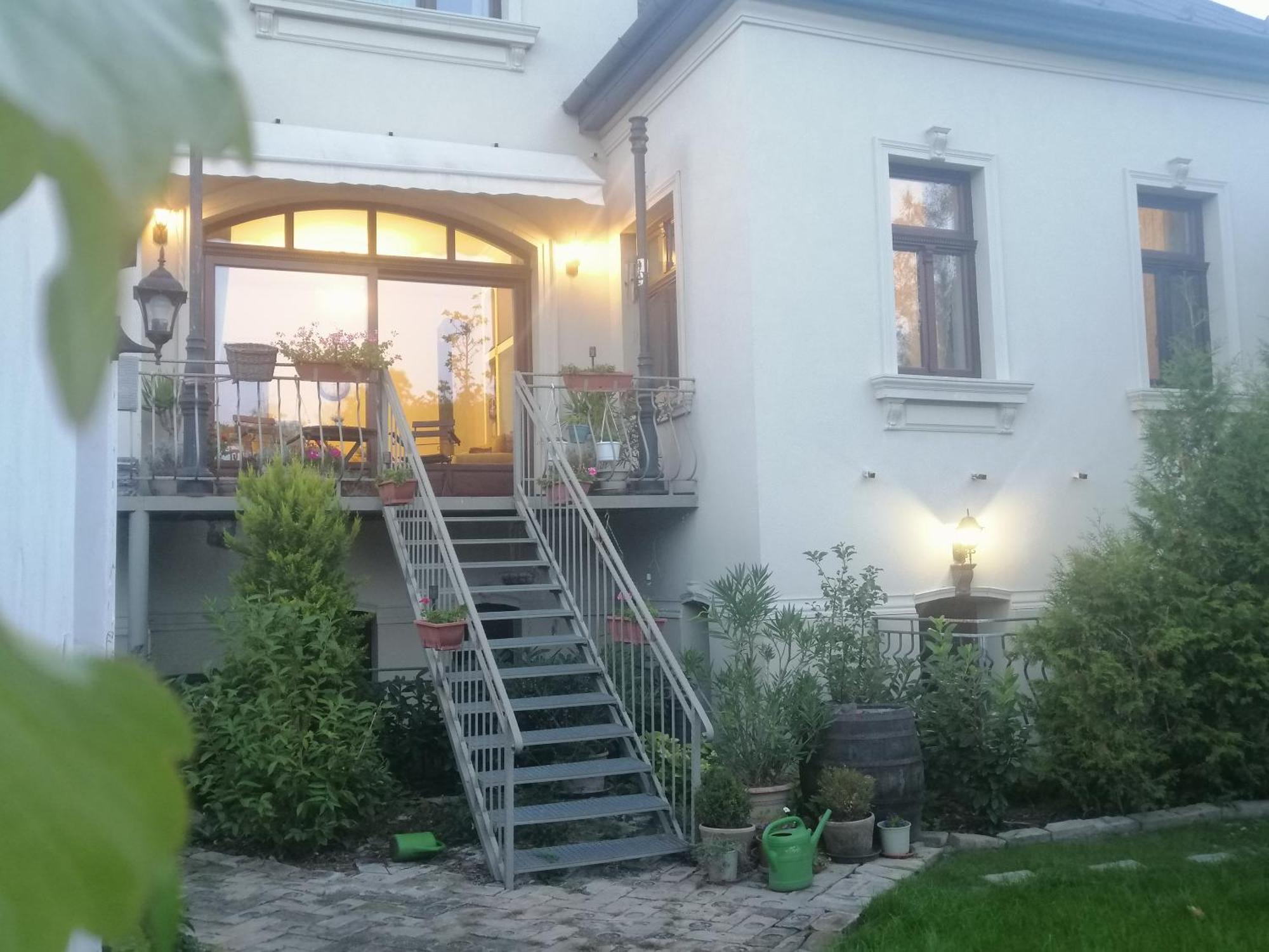 Kuria Apartman With Private Jacuzzi And Pool Budapest Eksteriør billede