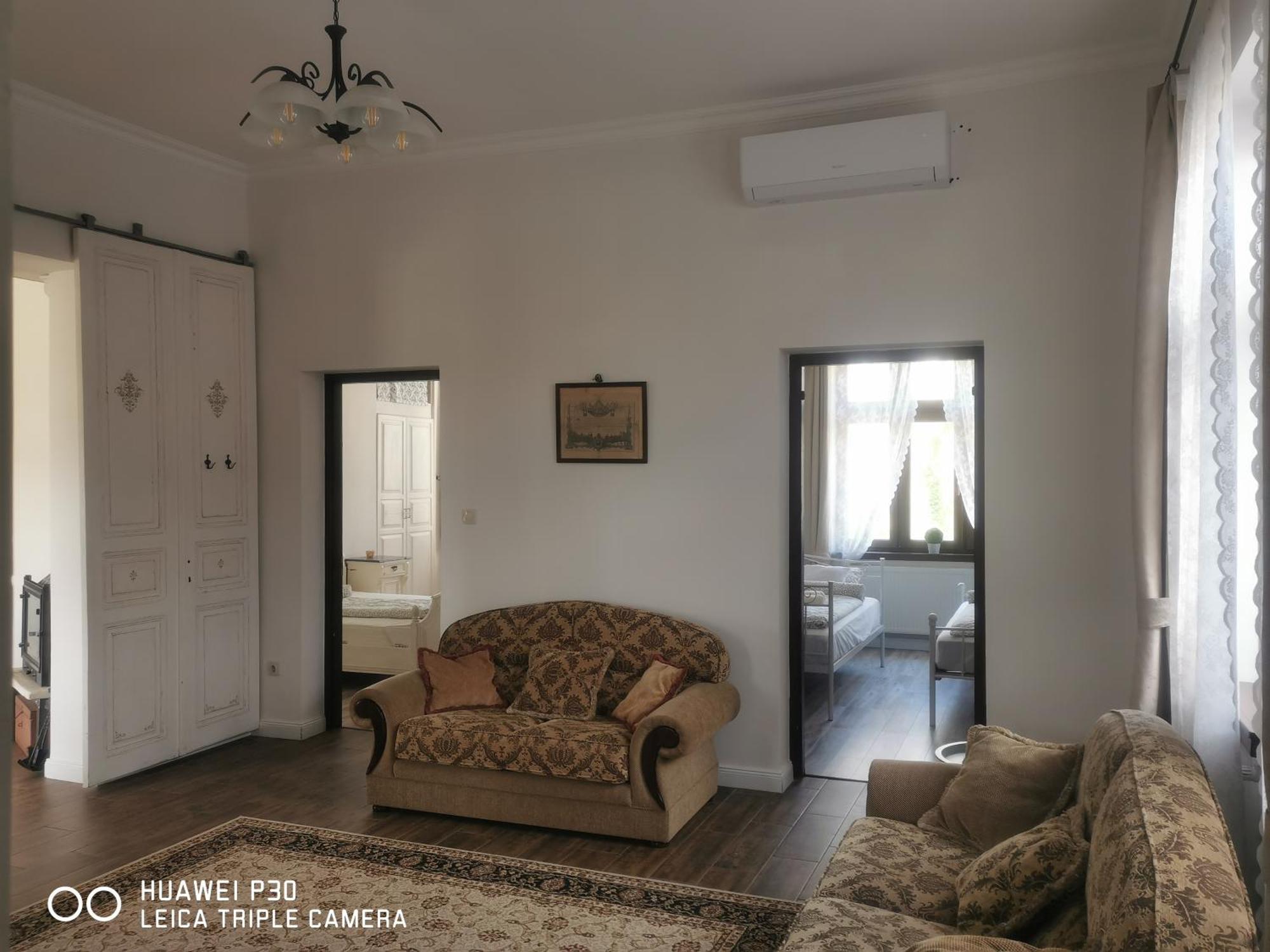 Kuria Apartman With Private Jacuzzi And Pool Budapest Eksteriør billede