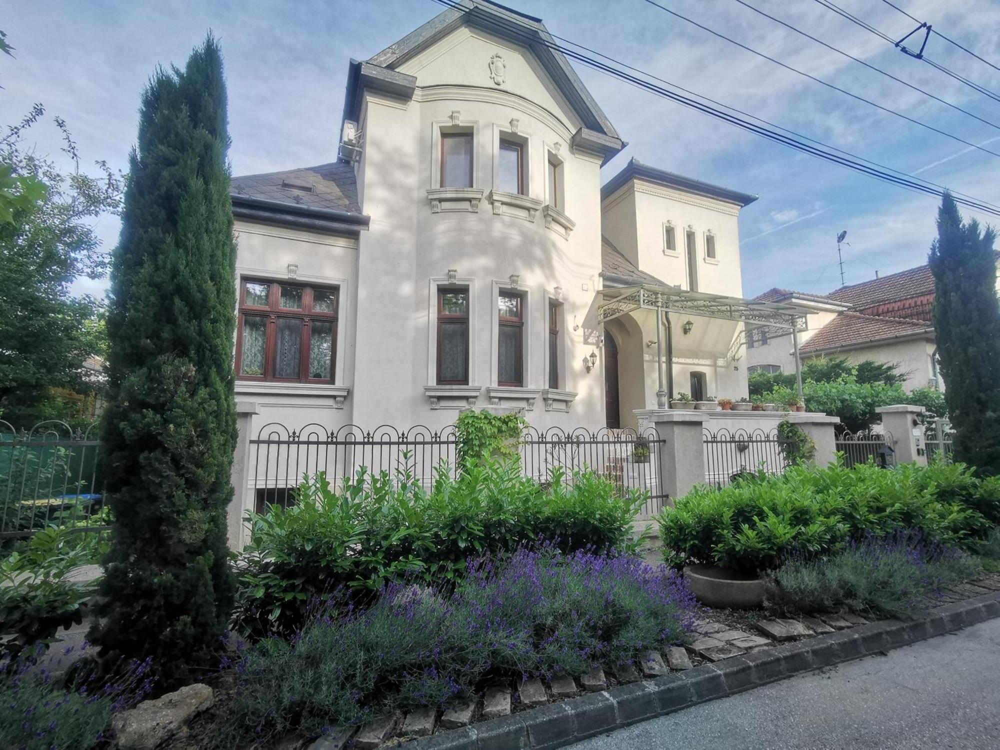 Kuria Apartman With Private Jacuzzi And Pool Budapest Eksteriør billede