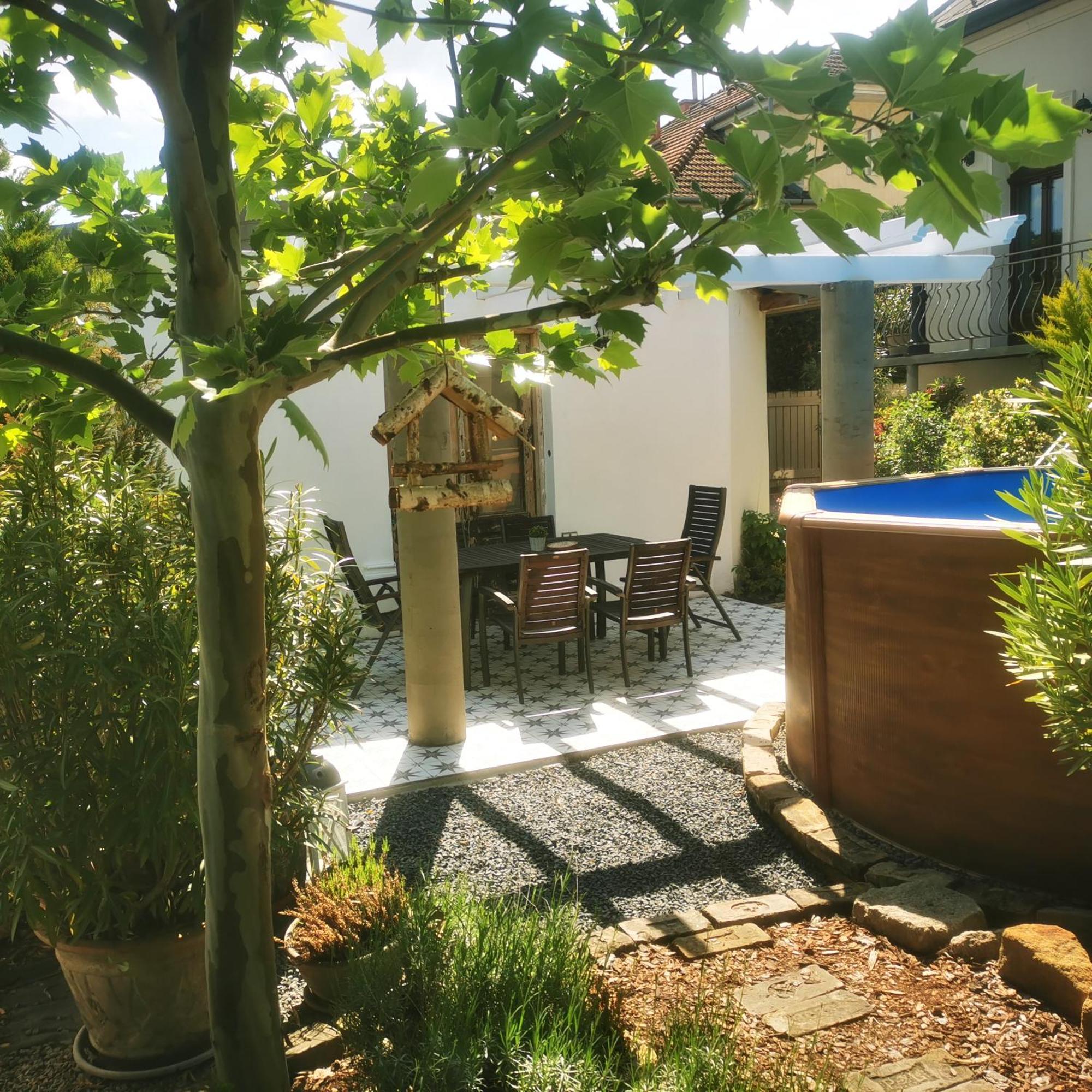 Kuria Apartman With Private Jacuzzi And Pool Budapest Eksteriør billede